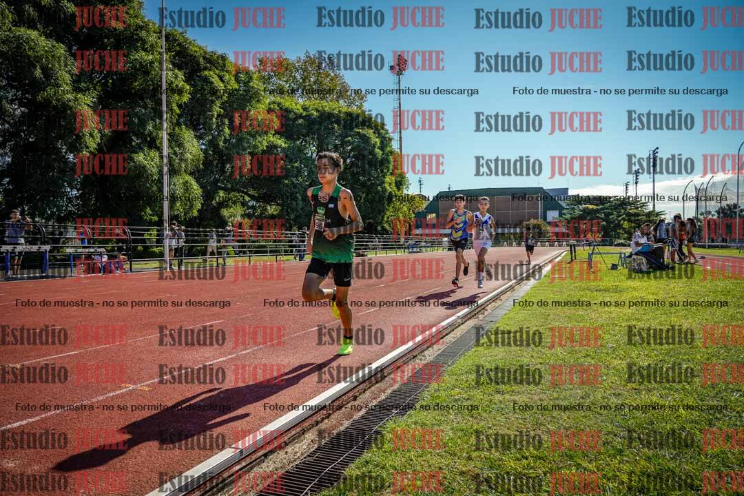 Fotos de los 2400 m de varones