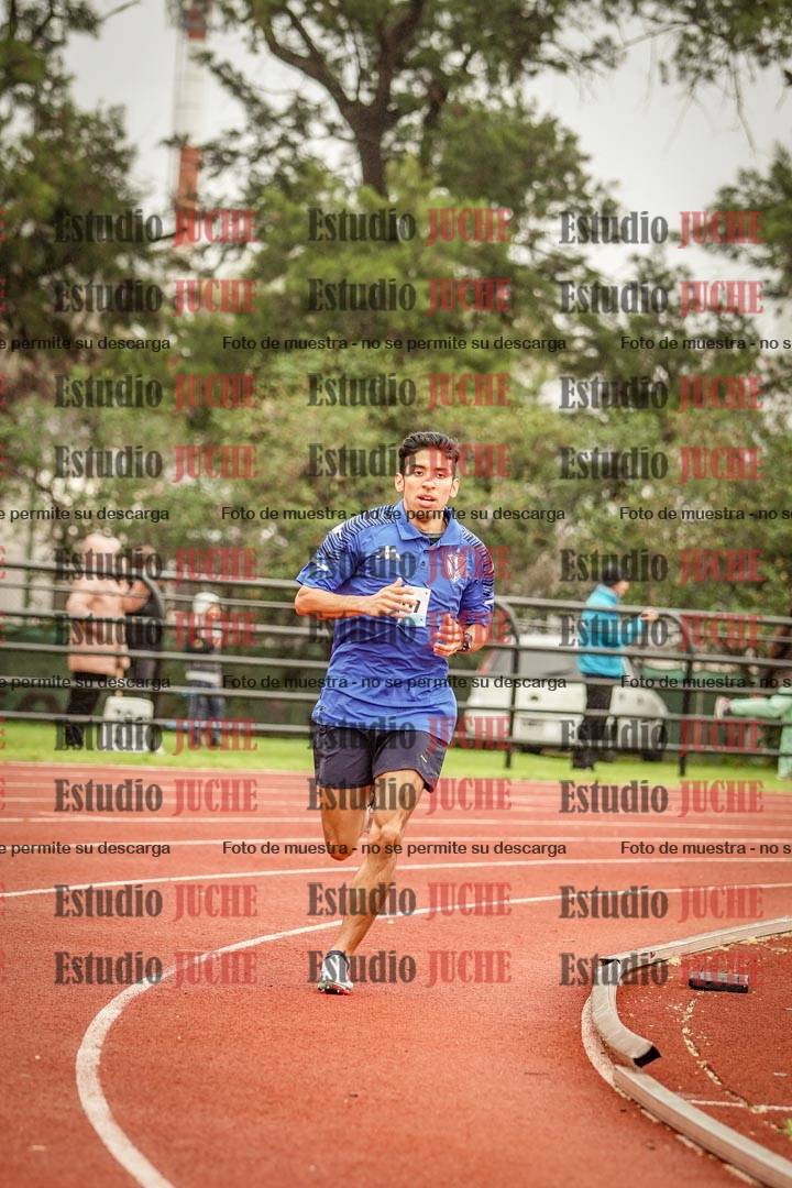 Fotos de los 800 m llanos de varones