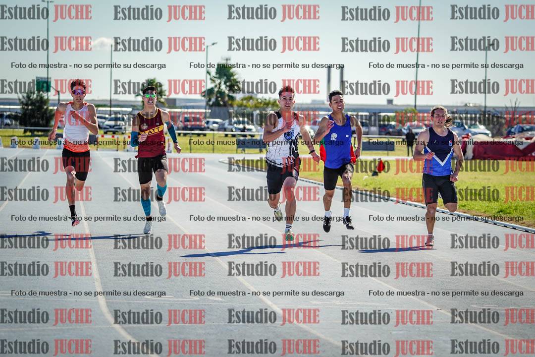 Fotos de los 200 m llanos de varones
