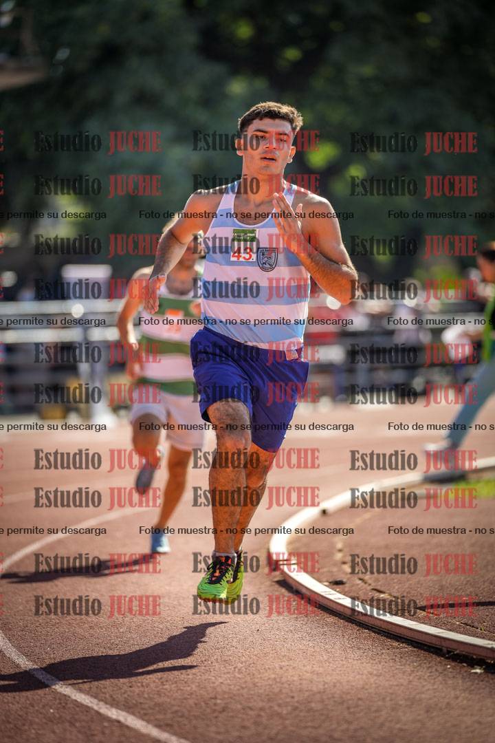 Fotos de los 800 m llanos de varones