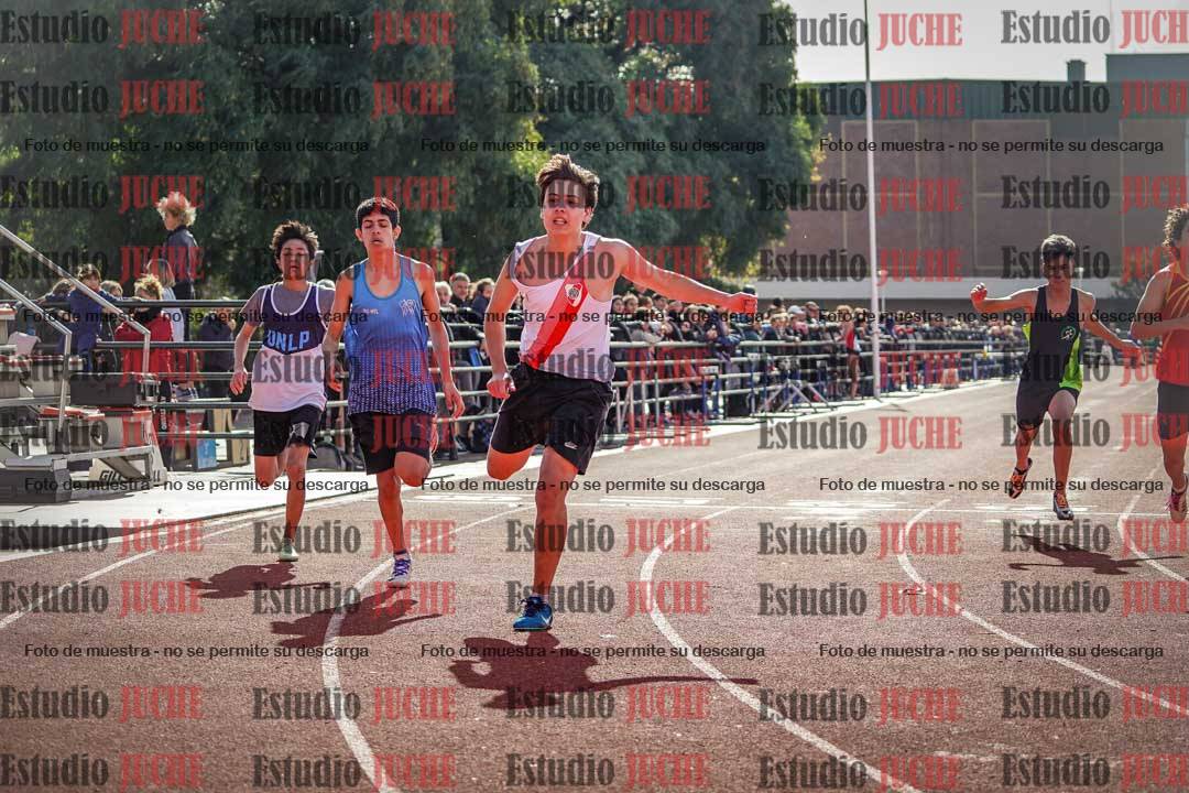 Fotos de los 100 m llanos de varones