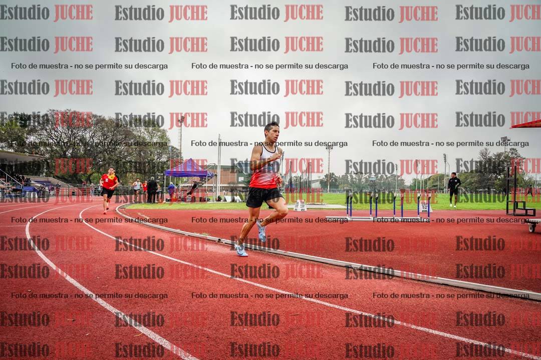 Fotos de los 800 m llanos de varones