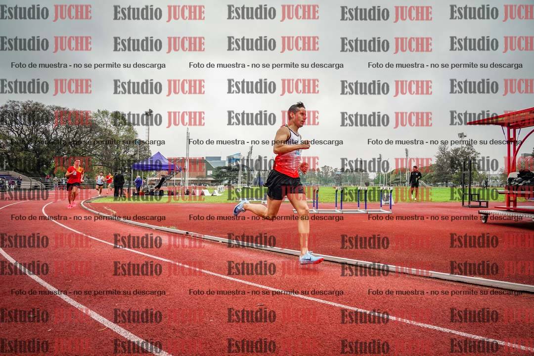 Fotos de los 800 m llanos de varones