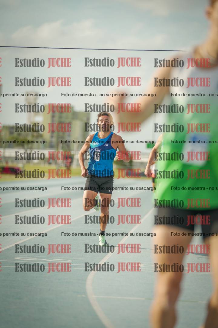 Fotos de los 800 m llanos de varones