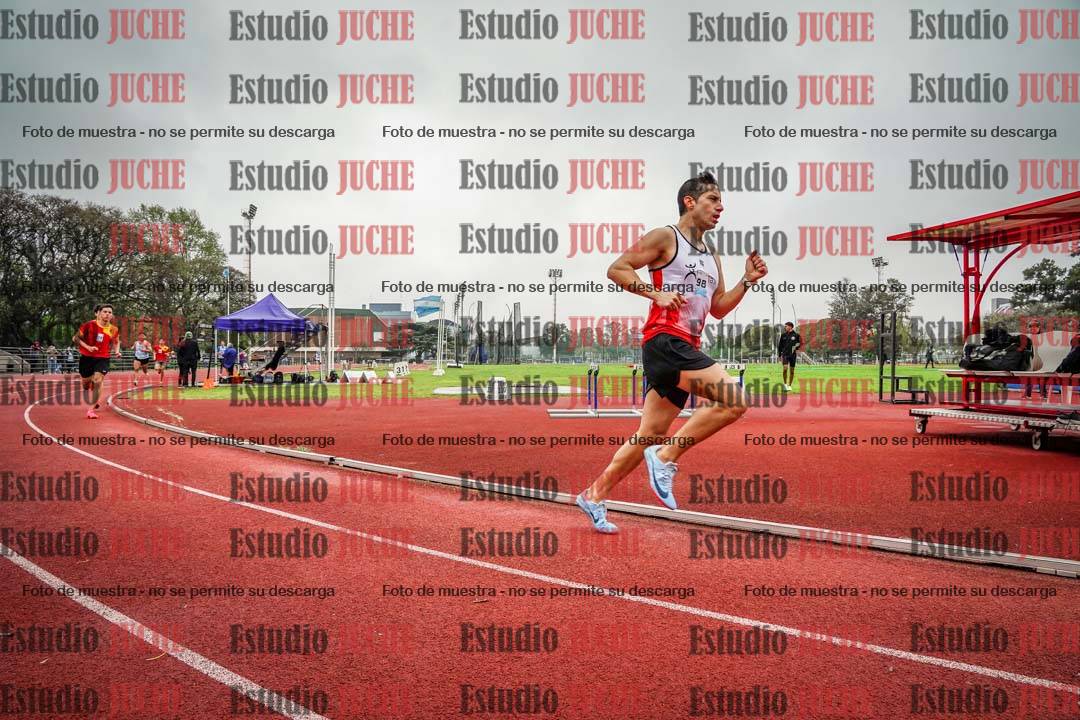 Fotos de los 800 m llanos de varones