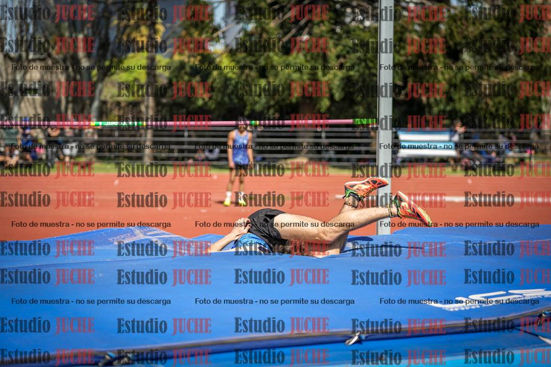 Fotos del salto en alto de varones