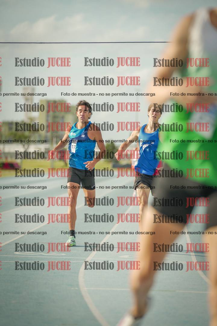 Fotos de los 800 m llanos de varones