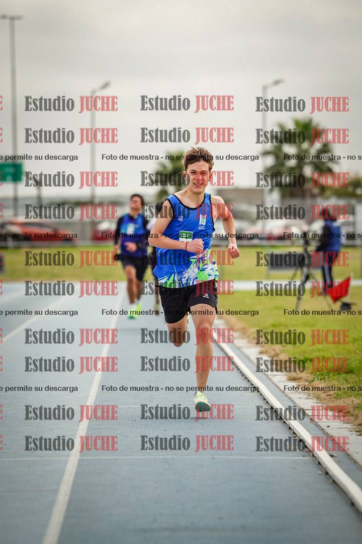 Fotos de los 600 m llanos de varones