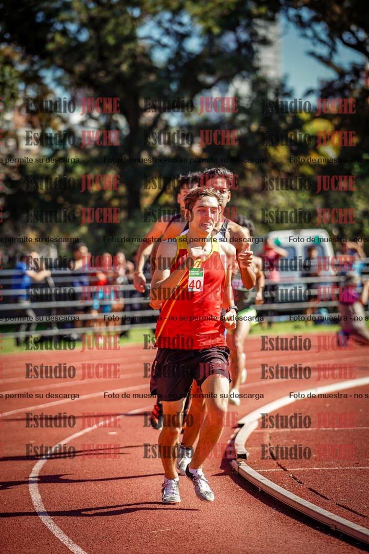 Fotos de los 800 m llanos de varones