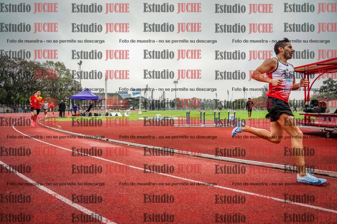 Fotos de los 800 m llanos de varones