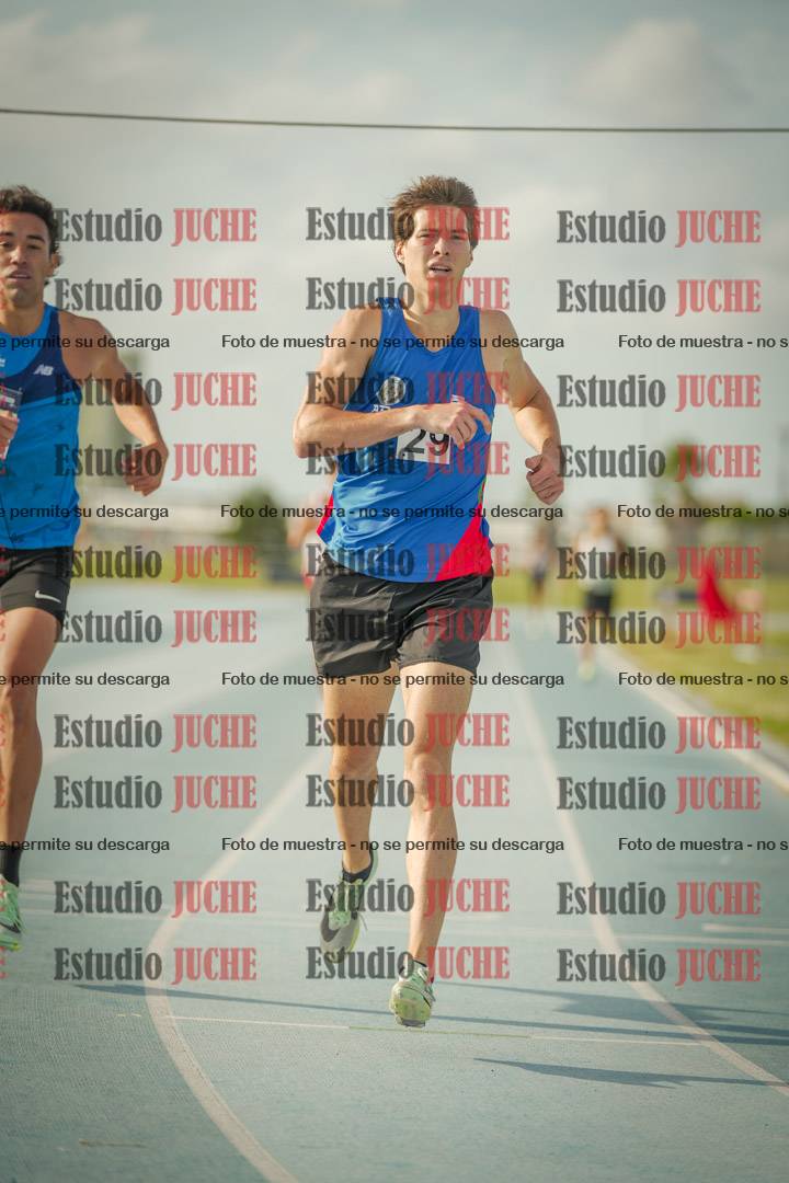 Fotos de los 800 m llanos de varones