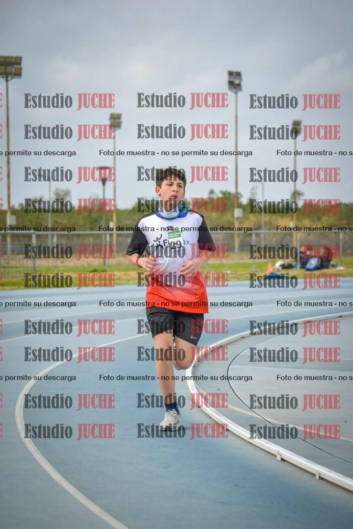 Fotos de los 600 m llanos de varones