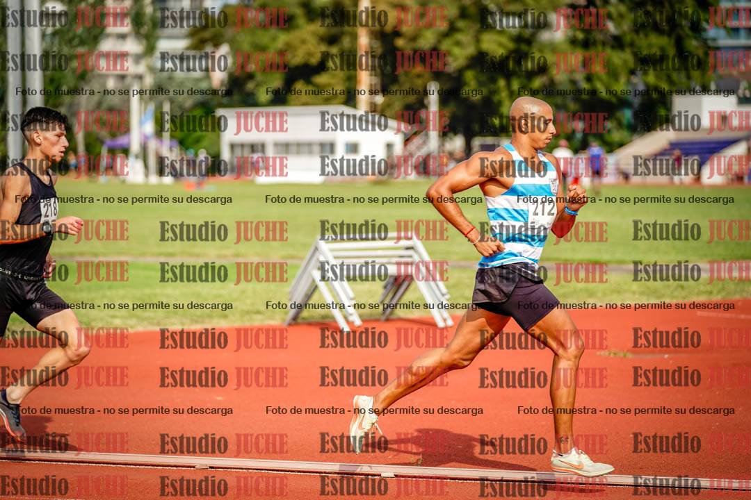 Fotos de los 3000 m llanos de varones