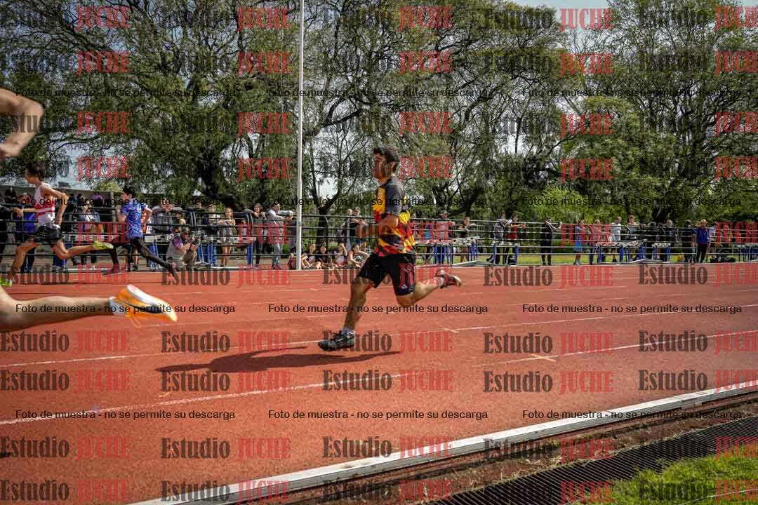 Fotos de los 80 m llanos de varones