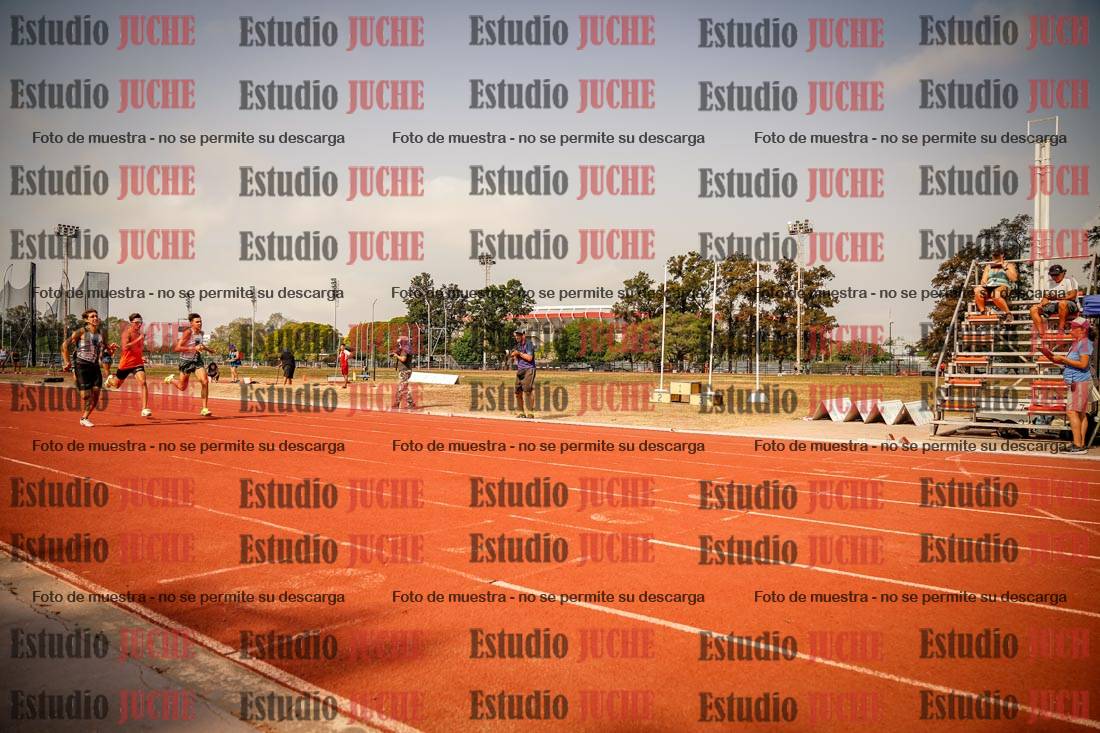 Fotos de los 400 m llanos de varones