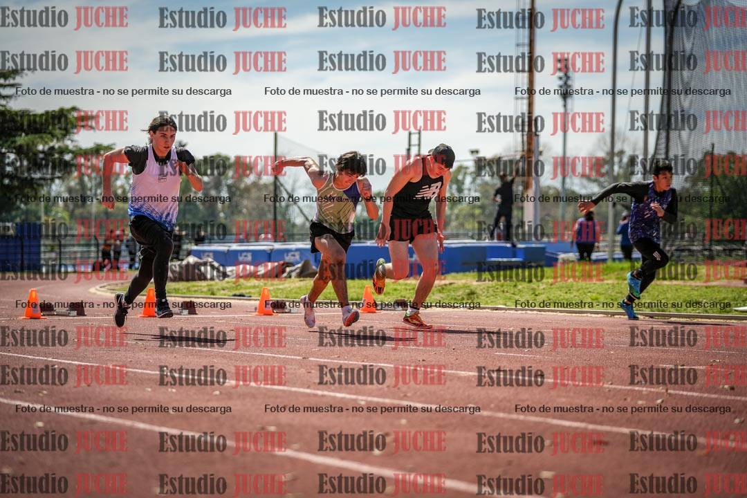 Fotos de los 80 m llanos de varones