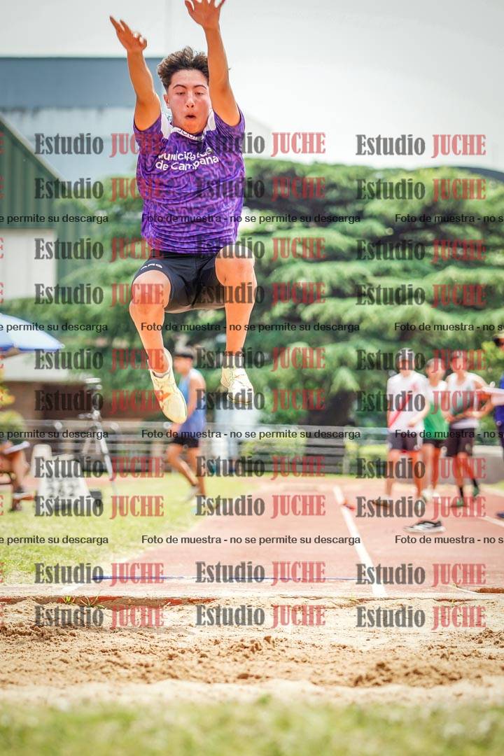 Fotos del salto en largo de varones
