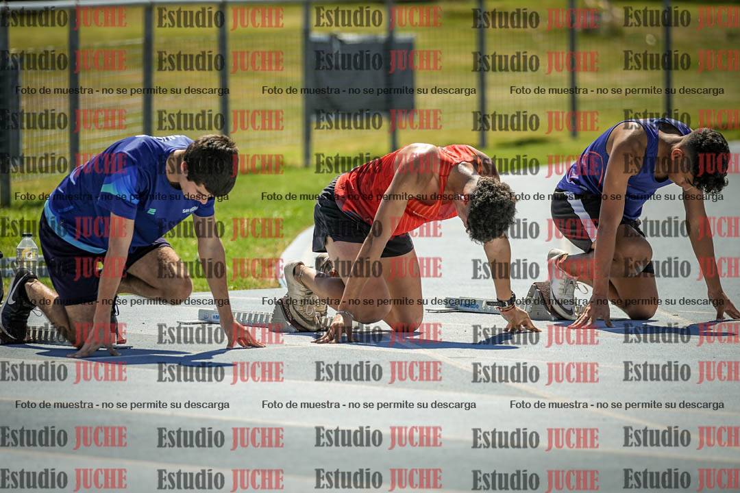 Fotos de los 110 m con vallas de varones - serie 1