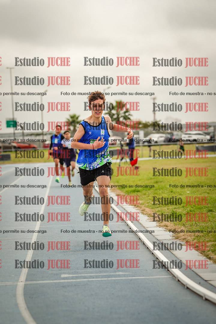 Fotos de los 600 m llanos de varones