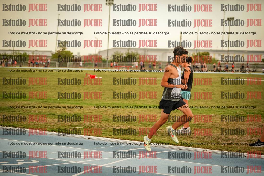 Fotos de los 600 m llanos de varones