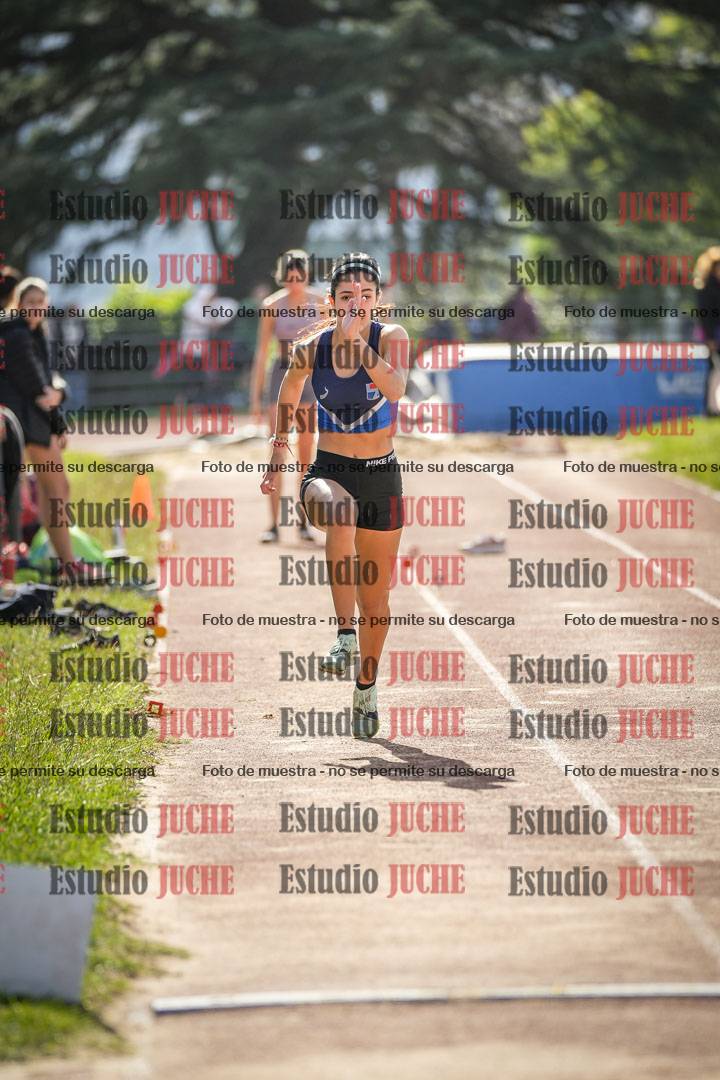 Fotos del salto en largo de mujeres - incluye U16
