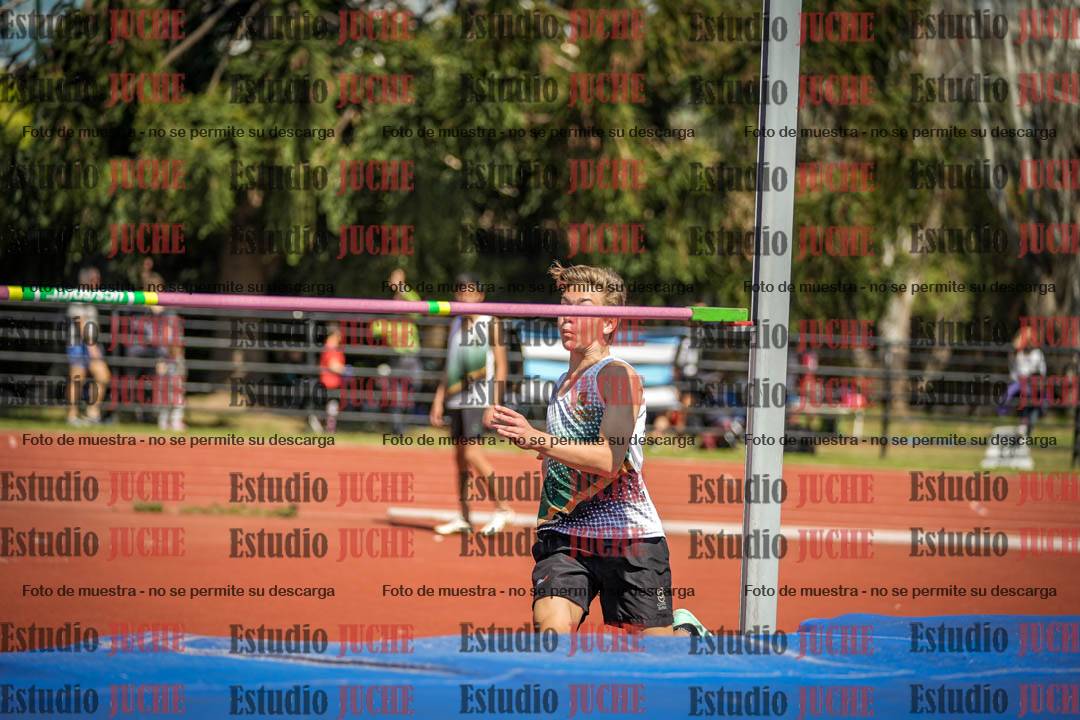 Fotos del salto en alto de varones