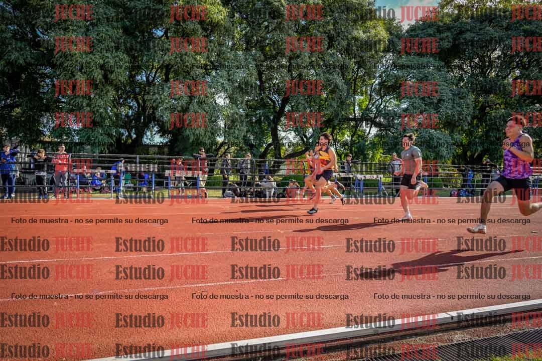 Fotos de los 100 m llanos de varones