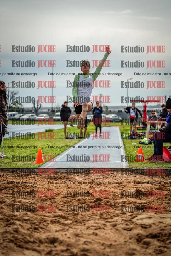 Fotos del salto en largo de mujeres - todas las categorías (incluye combinadas)
