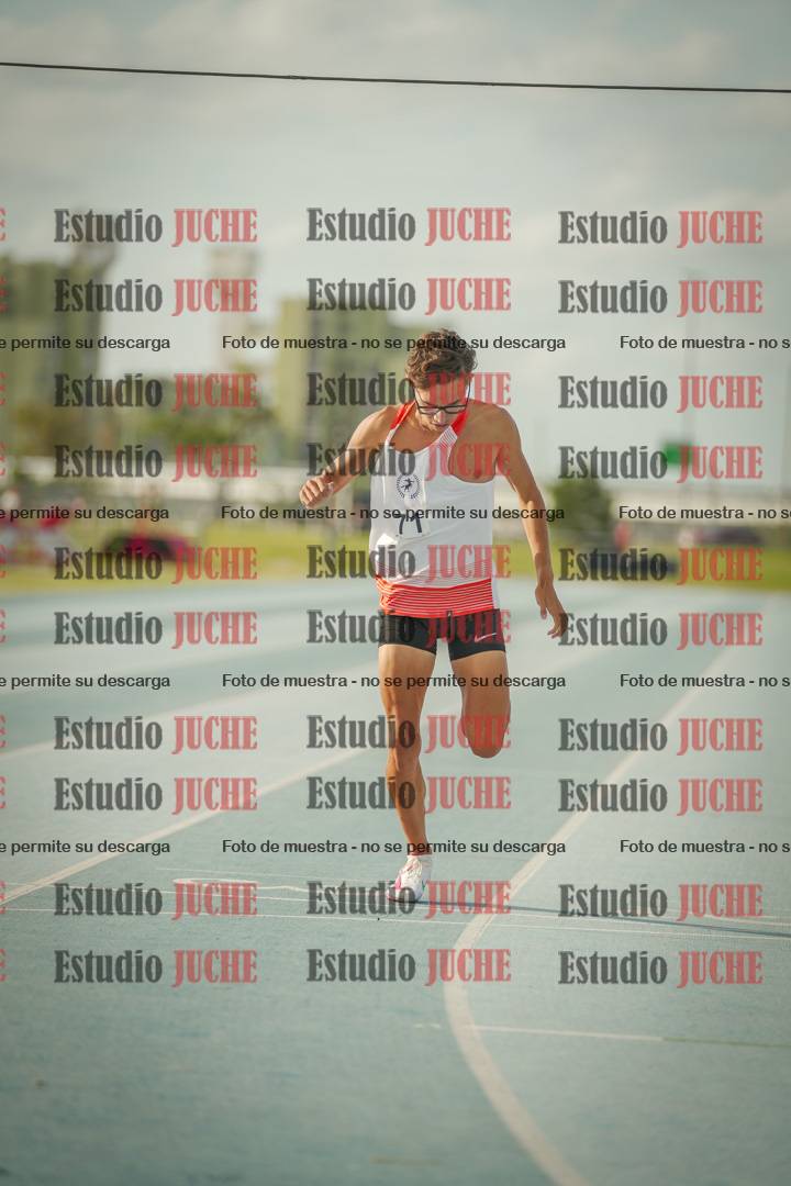 Fotos de los 800 m llanos de varones