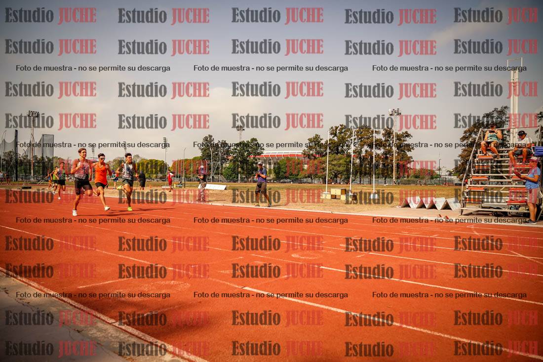 Fotos de los 400 m llanos de varones