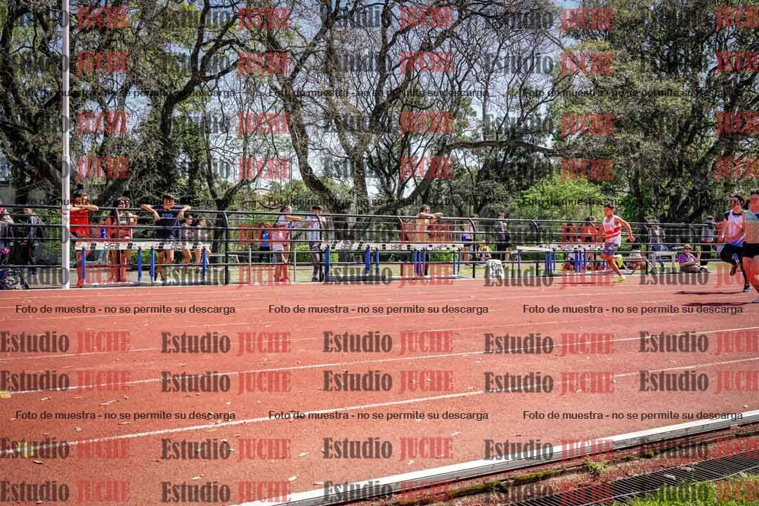 Fotos de los 80 m llanos de varones