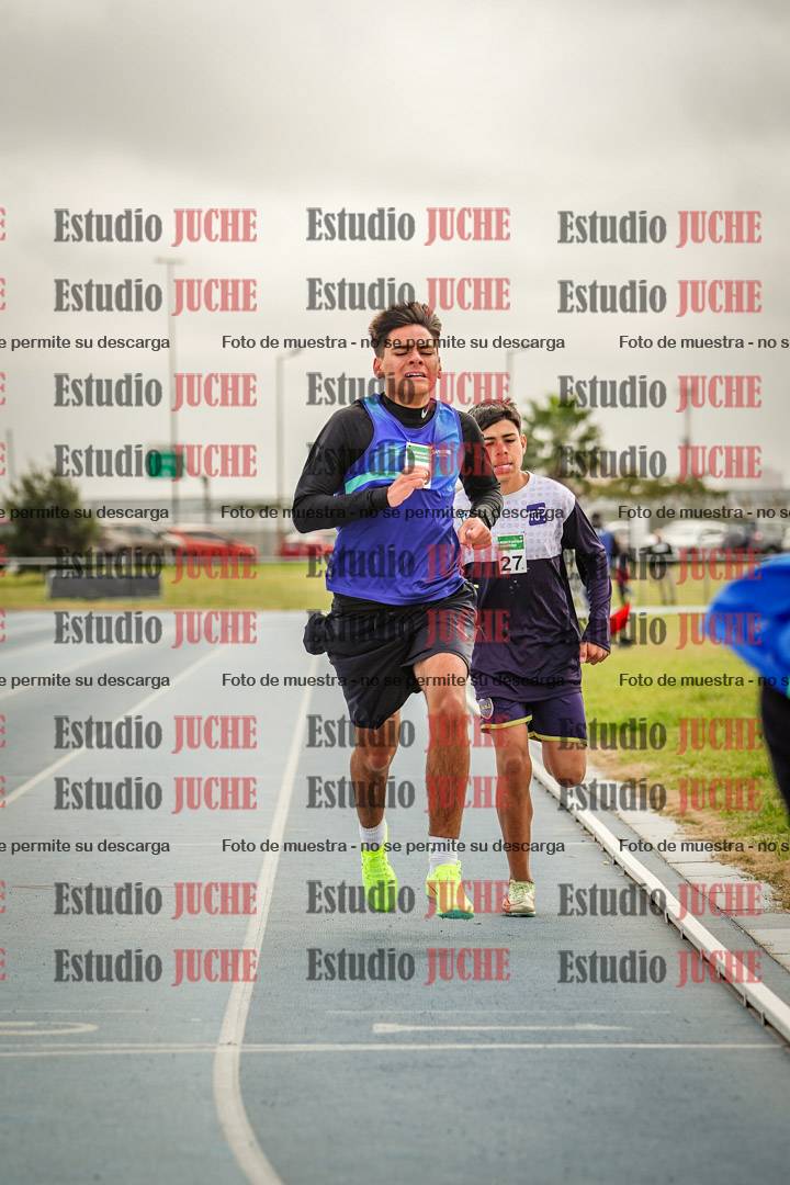 Fotos de los 600 m llanos de varones