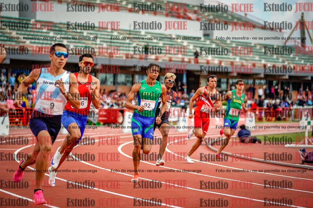 Fotos de los 800 m llanos de varones - FINAL