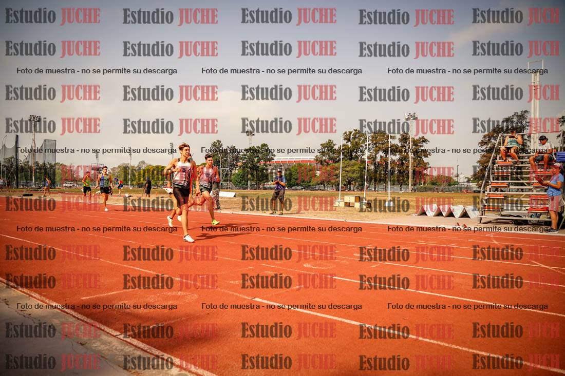 Fotos de los 400 m llanos de varones
