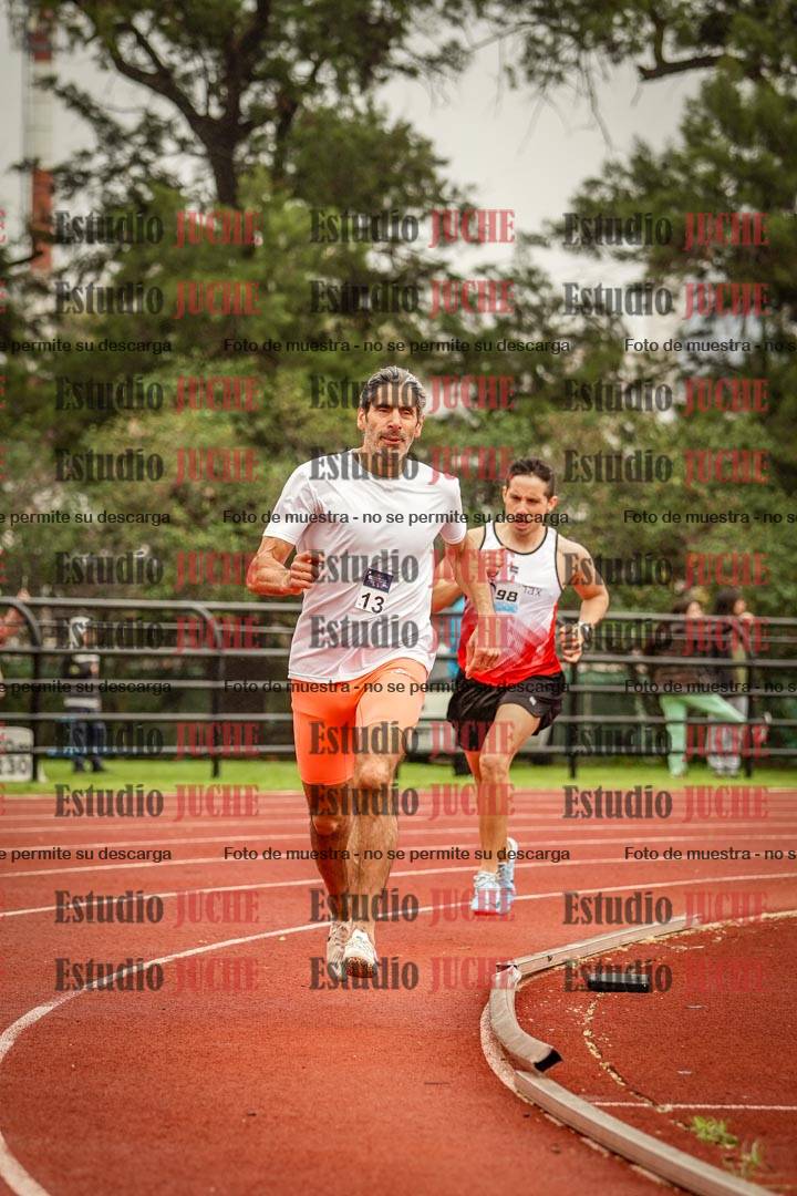 Fotos de los 800 m llanos de varones