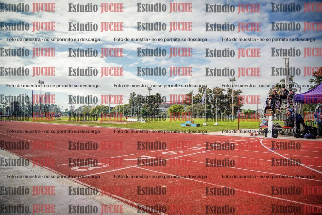 Fotos de los 400 m con vallas de varones