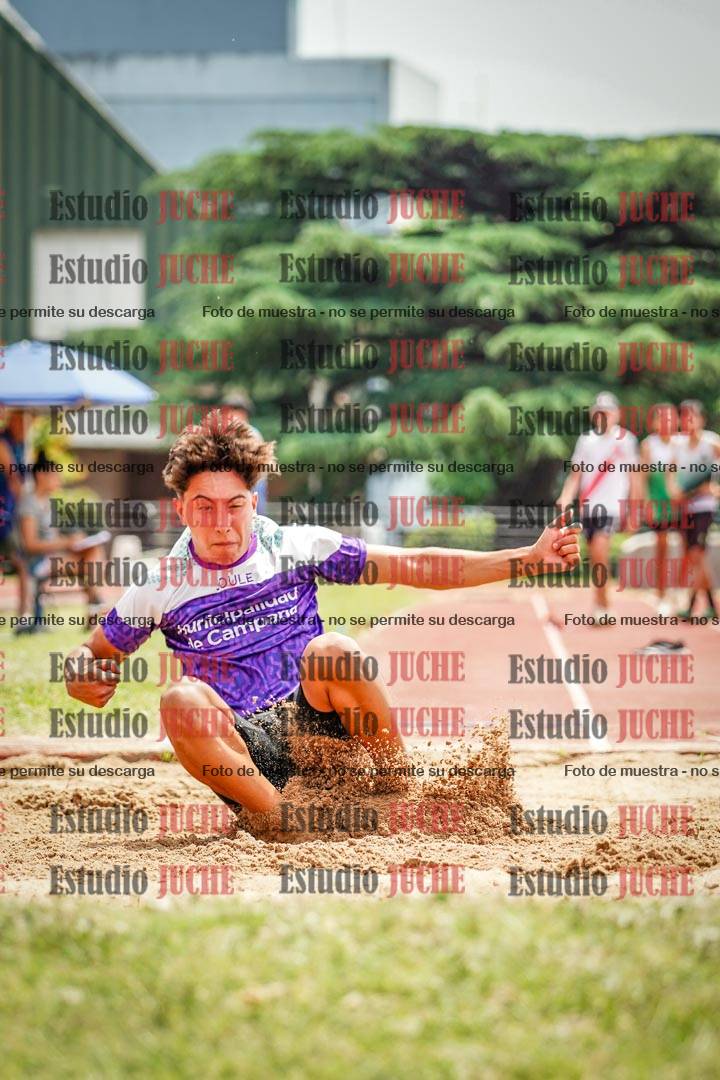 Fotos del salto en largo de varones