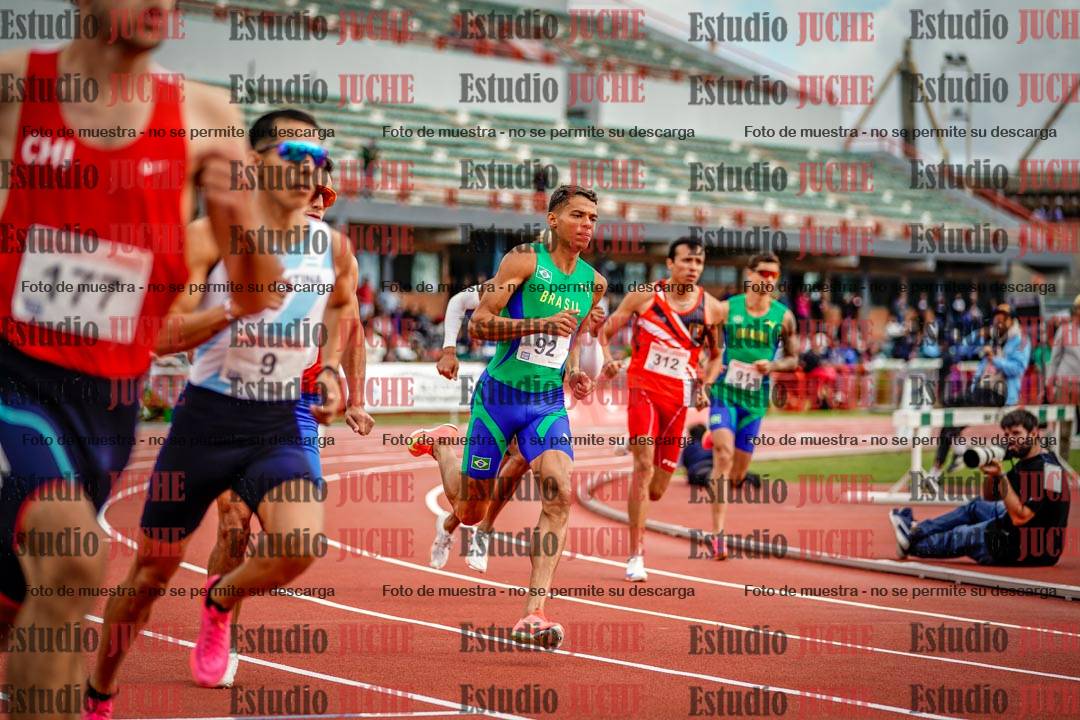 Fotos de los 800 m llanos de varones - FINAL