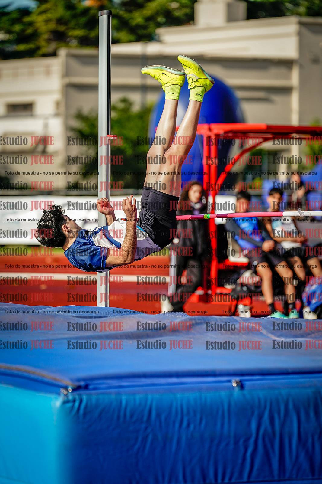 Fotos del salto en alto de varones