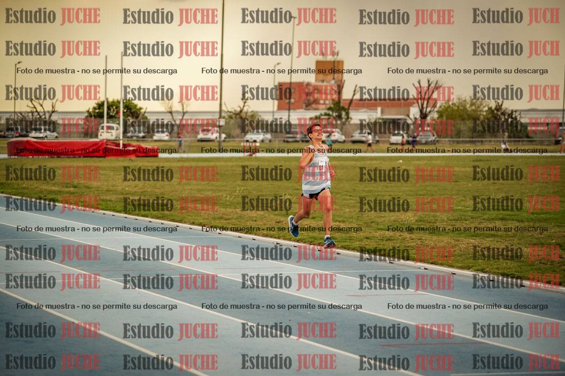 Fotos de los 600 m llanos de varones