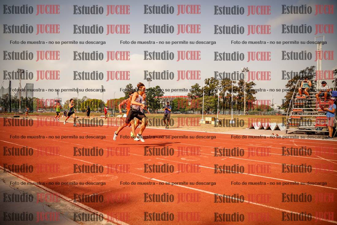 Fotos de los 400 m llanos de varones