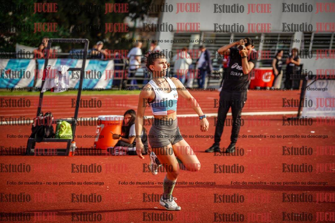 Fotos del salto en alto de mujeres