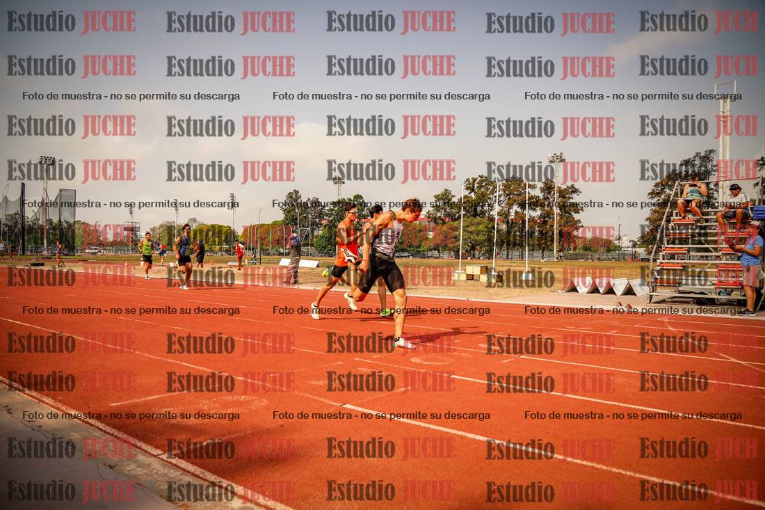 Fotos de los 400 m llanos de varones