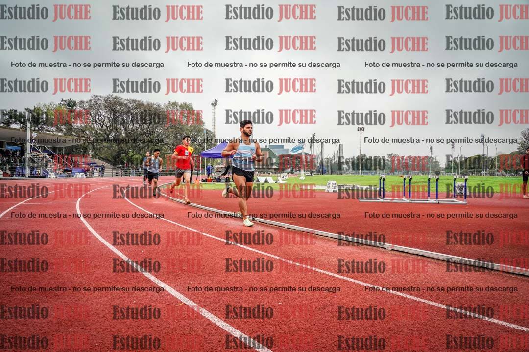 Fotos de los 800 m llanos de varones