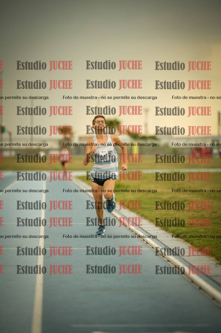 Fotos de los 600 m llanos de varones