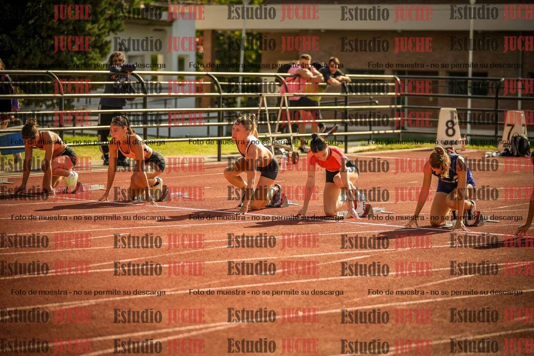 Fotos de los 100 m con vallas de mujeres