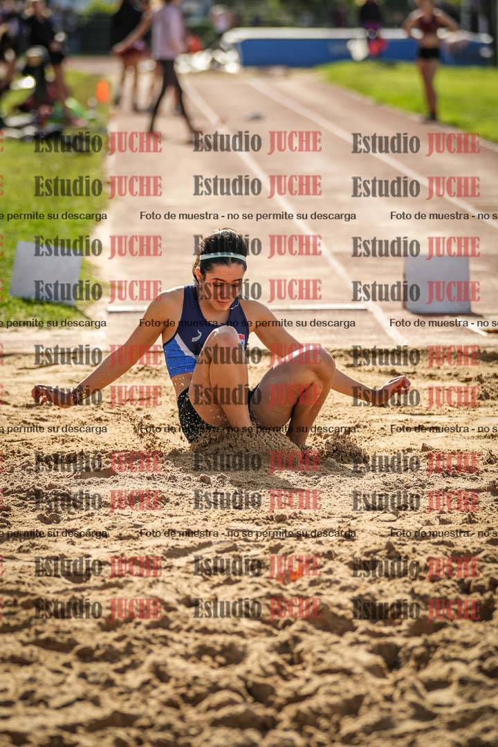 Fotos del salto en largo de mujeres - incluye U16
