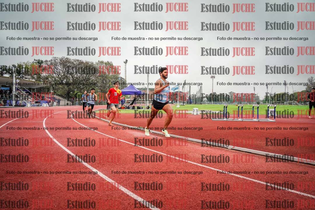 Fotos de los 800 m llanos de varones