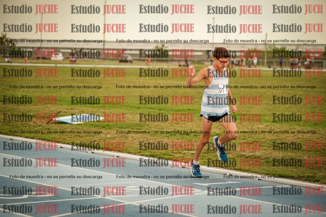 Fotos de los 600 m llanos de varones