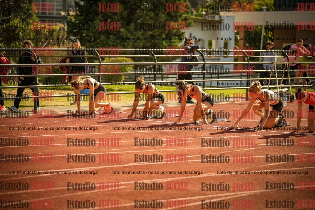 Fotos de los 100 m con vallas de mujeres